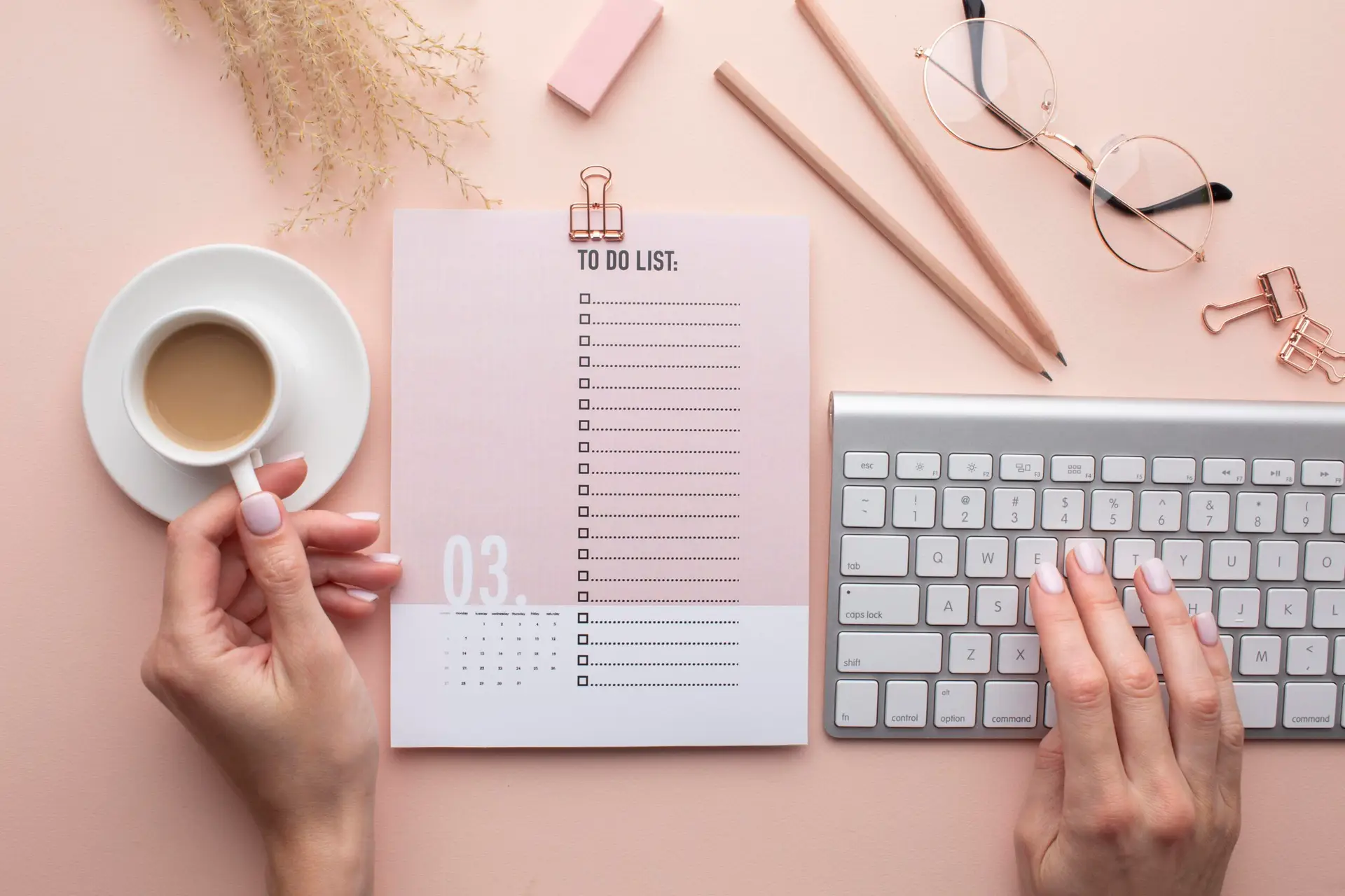 concepto de organizacion del tiempo con planificador de cerca